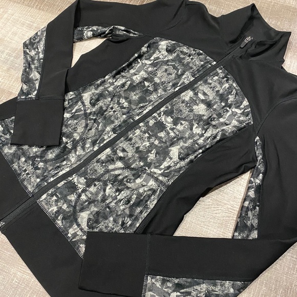 Eddie Bauer Women’s track jacket - Picture 1 of 6